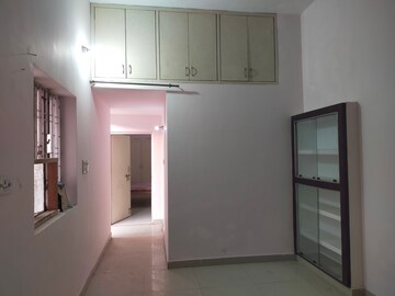 Room in 2 BHK Independent House at Aliganj – for Rent