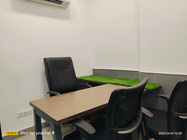 Team Area, arv-park Commercial Office Space 3500 Sq.Ft. In Sector 63 Noida 8709971