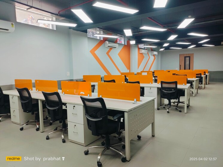 Team Area, arv-park Commercial Office Space 3500 Sq.Ft. In Sector 63 Noida 8709971