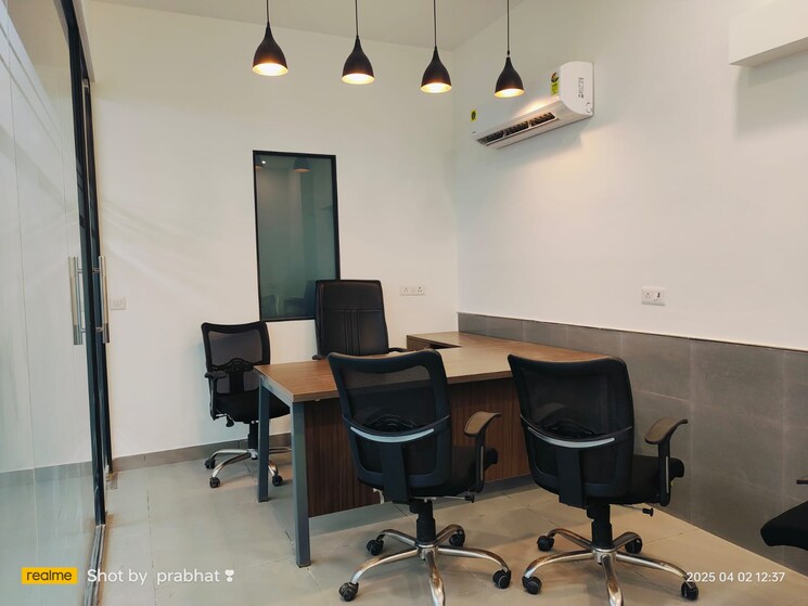 Team Area, arv-park Commercial Office Space 3500 Sq.Ft. In Sector 63 Noida 8709971