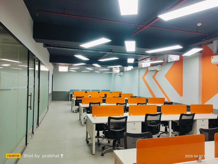 Team Area, arv-park Commercial Office Space 3500 Sq.Ft. In Sector 63 Noida 8709971
