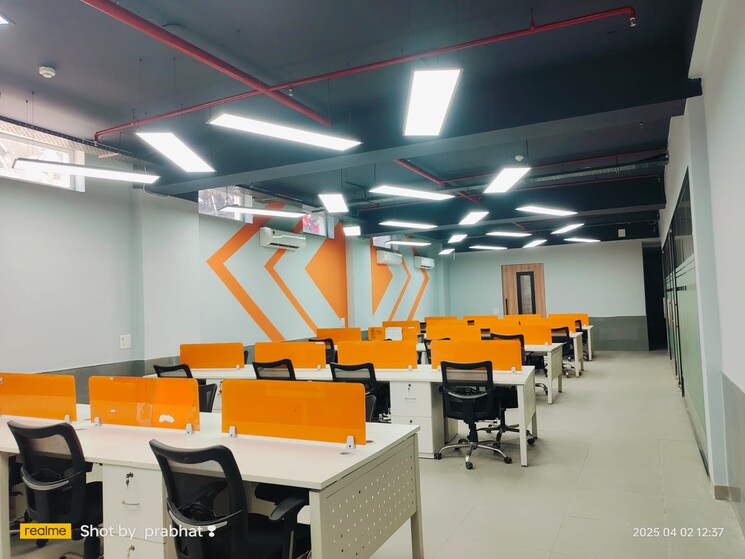 Team Area, arv-park Commercial Office Space 3500 Sq.Ft. In Sector 63 Noida 8709971