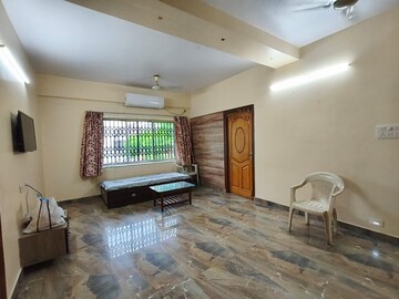 Living Room in 3 BHK Apartment at Santoshpur – for Rent