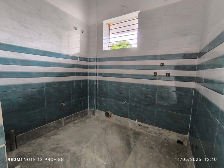 Attached Bathroom, santoshpur 3 Bedroom 1440 Sq.Ft. Apartment In Santoshpur Kolkata 8709968