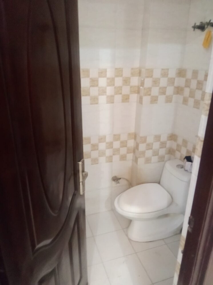 Bathroom, aman-plaza 2 Bedroom 850 Sq.Ft. Builder Floor In Shakti Khand iv Ghaziabad 8710008