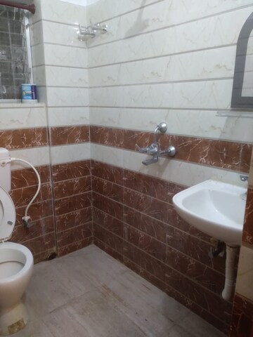 Bathroom in 3 BHK Apartment at Naktala – for Rent