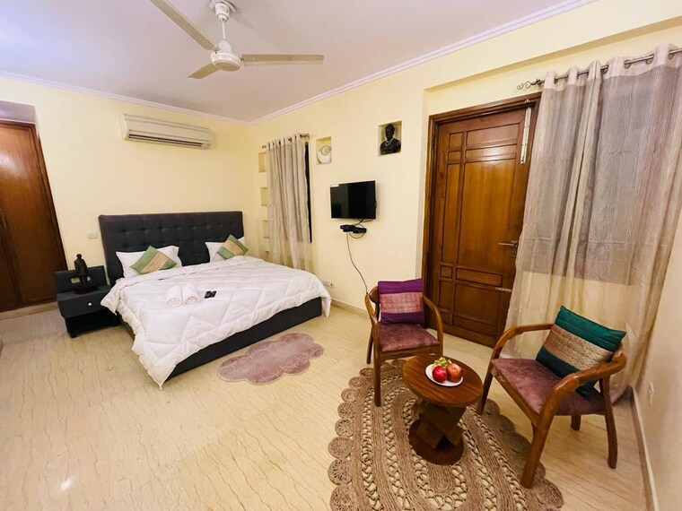 Master Bedroom, saket 4 Bedroom 2700 Sq.Ft. Builder Floor In Saket Delhi 8710048