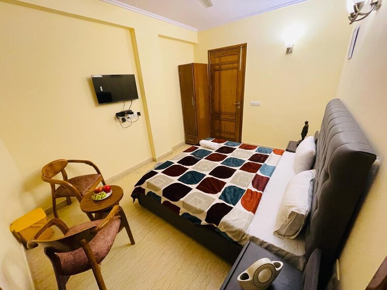 Master Bedroom, saket 4 Bedroom 2700 Sq.Ft. Builder Floor In Saket Delhi 8710048