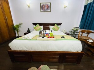 Bedroom in 4 BHK Builder Floor at Saket – for Sale