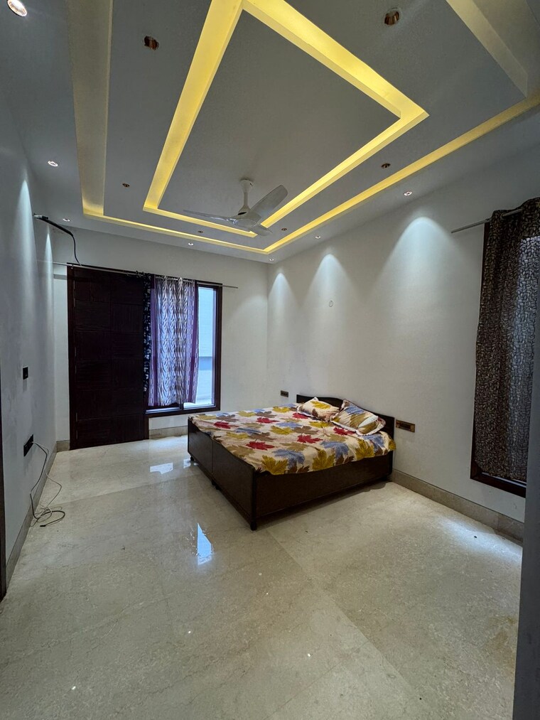 Bedroom, sainik farm 5 Bedroom 550 Sq.Yd. Villa In Sainik Farm Delhi 8710051