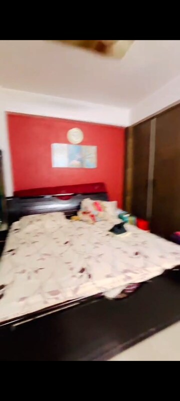 Bedroom in 2.5 BHK Apartment at Panchsheel Greens II, Sector 16 Greater Noida – for Rent