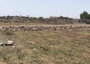  Plot For Sale in Dumas