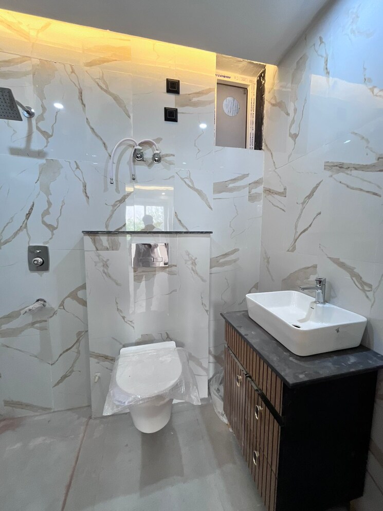 Bathroom, gls-avenue-51 3 Bedroom 928 Sq.Ft. Apartment In Sector 92 Gurgaon 8710101