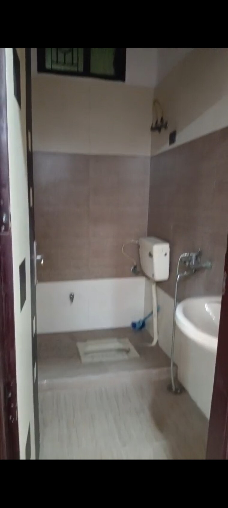 Bathroom, divyansh-onyx-phase-2 2 Bedroom 900 Sq.Ft. Builder Floor In Gyan Khand Ghaziabad 8710103