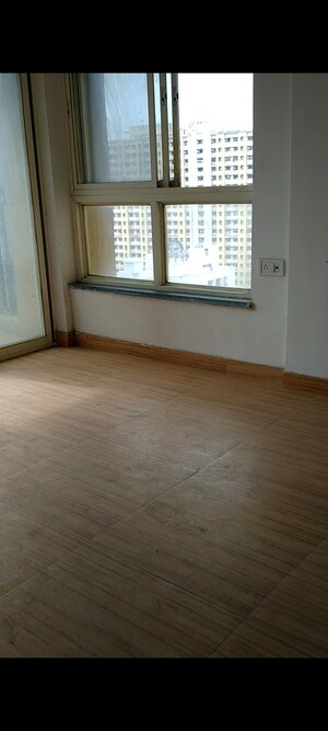 Room in 2 BHK Apartment at DB Orchid Ozone, Dahisar East – for Sale