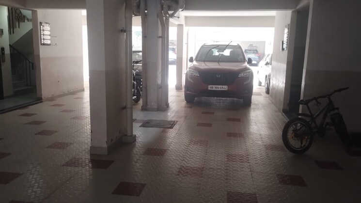  Parking, signature-global-park-4-and-5 3 Bedroom 1081 Sq.Ft. Builder Floor In Sohna Sector 36 Gurgaon 8710283