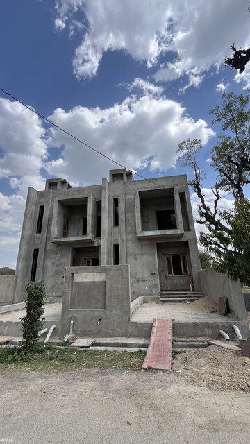 3 BHK Villa – Exterior View View at Dheekli - for Sale