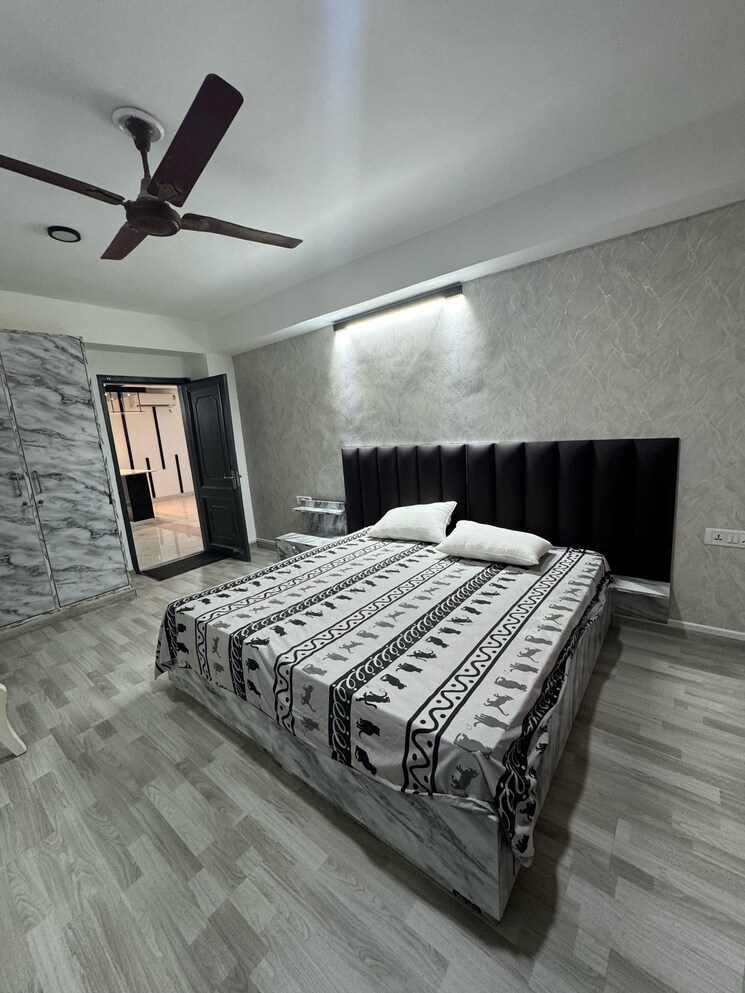 Bedroom, saket-court-residential-complex 3 Bedroom 1800 Sq.Ft. Villa In Pushp Vihar Delhi 8710298