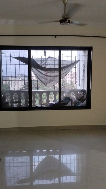 Room in 1 BHK Apartment at Hiranandani Estate Riviera, Ghodbunder Road – for Rent