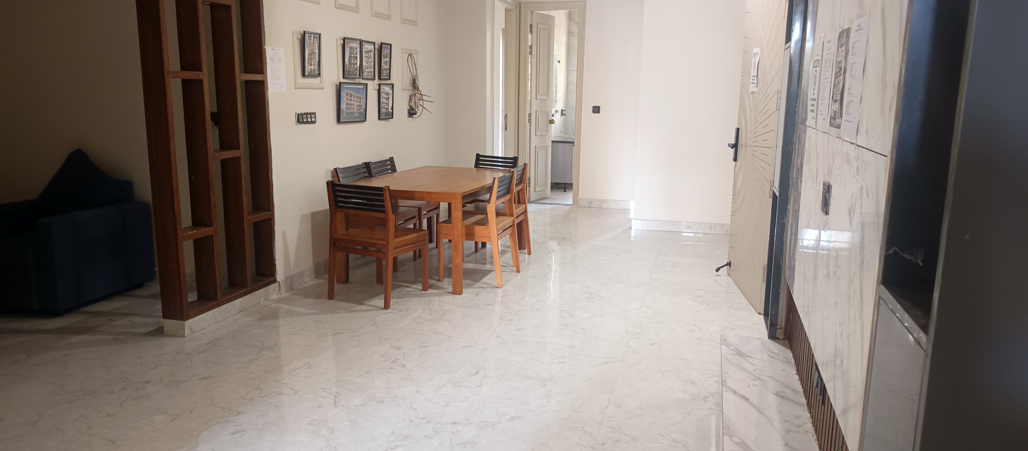 3 BHK + Pooja Room 250 Sq.Yd. Builder Floor in BPTP Park Central