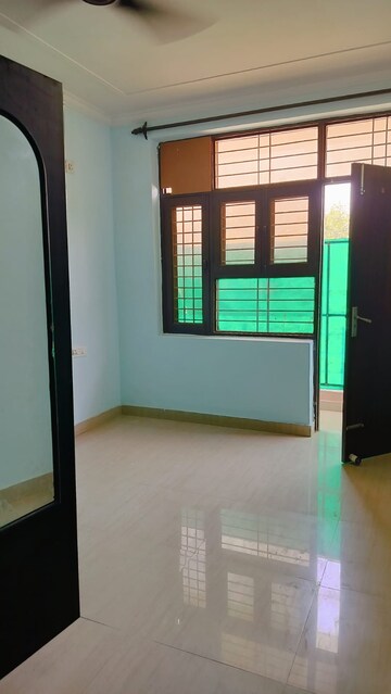 Room in 2 BHK Builder Floor at Freedom Fighters Enclave – for Rent