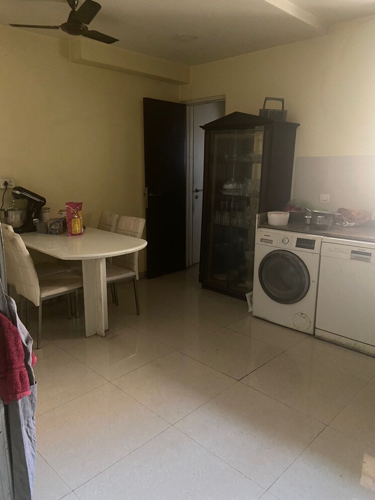 Living Room, lodha-amara 2 Bedroom 640 Sq.Ft. Apartment In Kolshet Road Thane 8710425