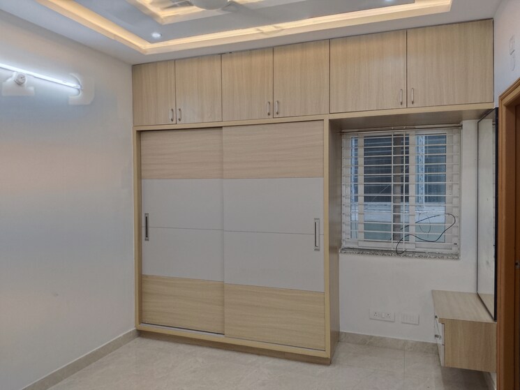Room, sri-gayatri-residency 3 Bedroom 1700 Sq.Ft. Apartment In Madhapur Hyderabad 8710459