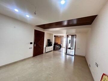 Room in 3 BHK Independent House at Sector 8 – for Rent
