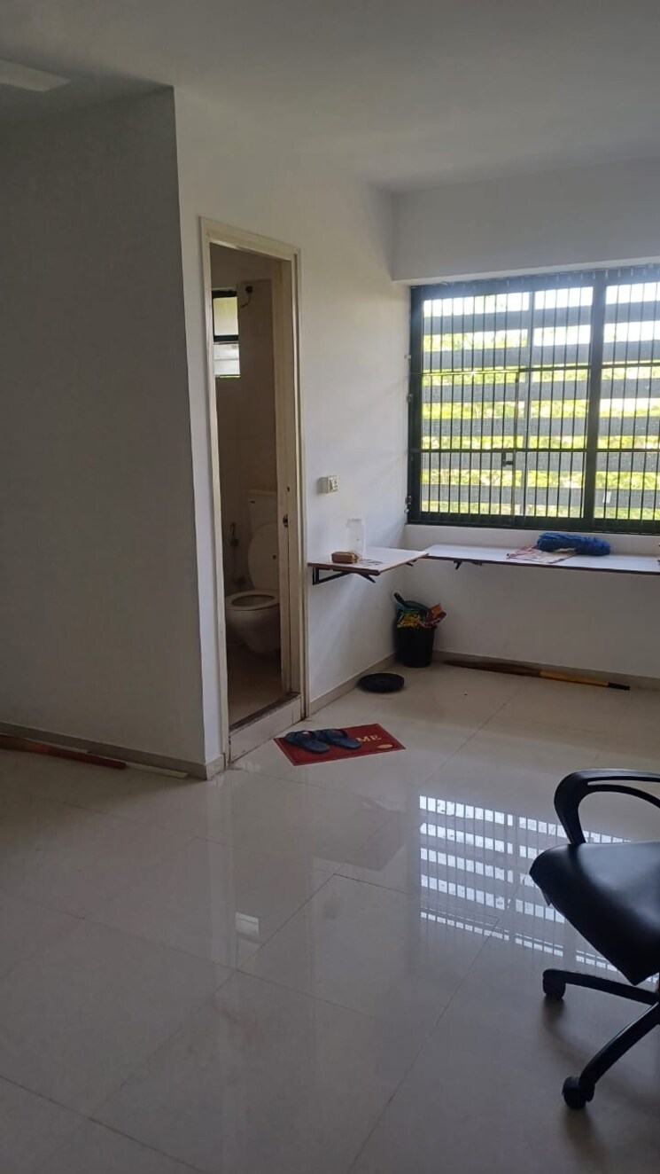 Balcony, science city Commercial Office Space 700 Sq.Ft. In Science City Ahmedabad 8710548