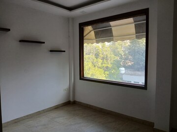 Room in 2 BHK Builder Floor at Prashant Vihar – for Rent