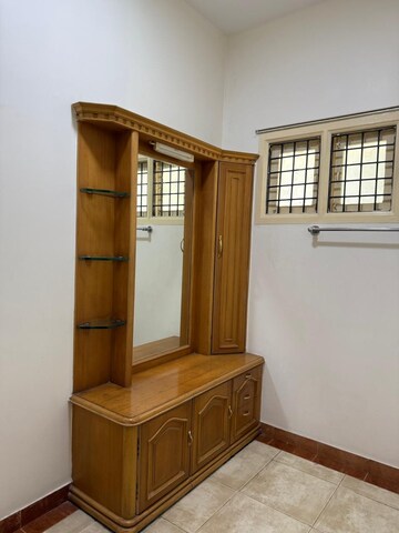 Room in 4 BHK Independent House at Hsr Layout – for Rent