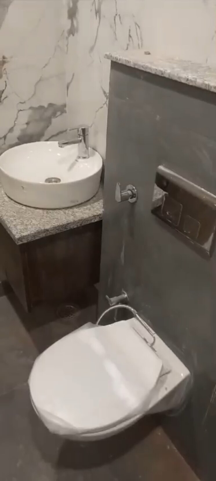 Bathroom, hardev nagar 3 Bedroom 950 Sq.Ft. Builder Floor In Hardev Nagar Delhi 8710913