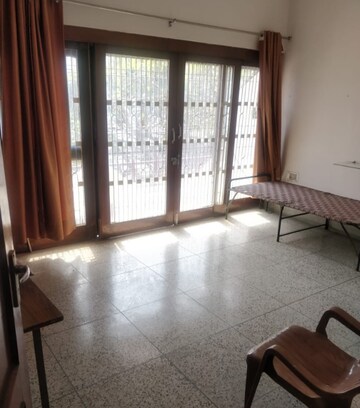 Room in 2 BHK Independent House at Aliganj – for Rent
