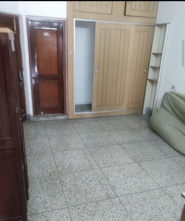 Room in 2 BHK Independent House at Aliganj – for Rent
