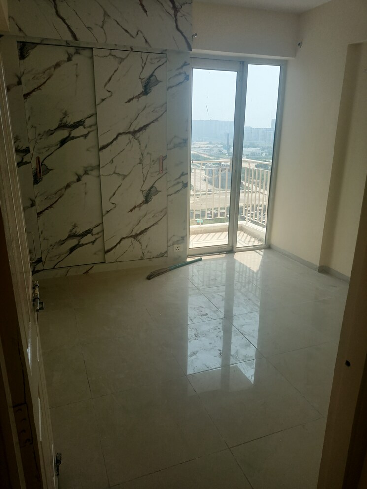 Bathroom, wave-dream-homes 3 Bedroom 1049 Sq.Ft. Apartment In Wave City Ghaziabad 8710902