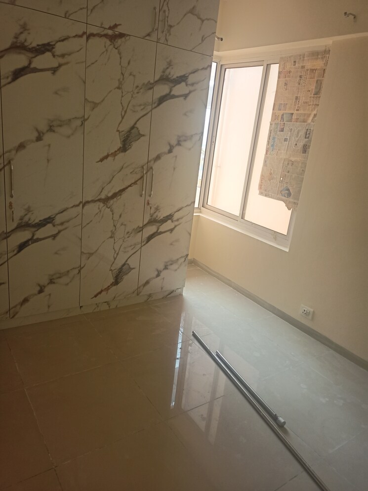 Balcony, wave-dream-homes 3 Bedroom 1049 Sq.Ft. Apartment In Wave City Ghaziabad 8710902