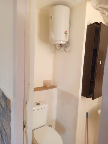 Bathroom in 2 BHK Apartment at Jaypee Greens Kosmos, Sector 134 – for Rent