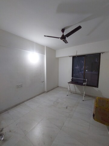 Room in 3 BHK Apartment at Yash Twin Tower, Baner – for Rent