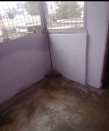 Room in 2 BHK Villa at Aliganj – for Rent