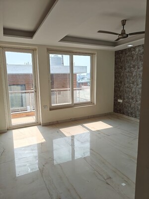 Room in 4 BHK Builder Floor at Sector 56 – for Sale