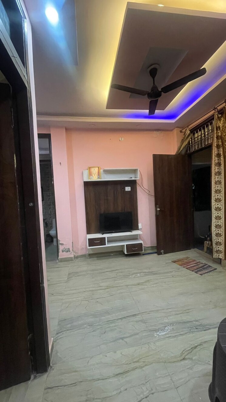 undefined, rohini sector 5 2 Bedroom 800 Sq.Ft. Builder Floor In Rohini Sector 5 Delhi 8711126