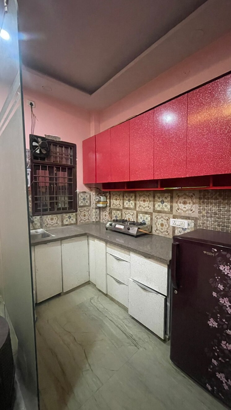 Kitchen, rohini sector 5 2 Bedroom 800 Sq.Ft. Builder Floor In Rohini Sector 5 Delhi 8711126