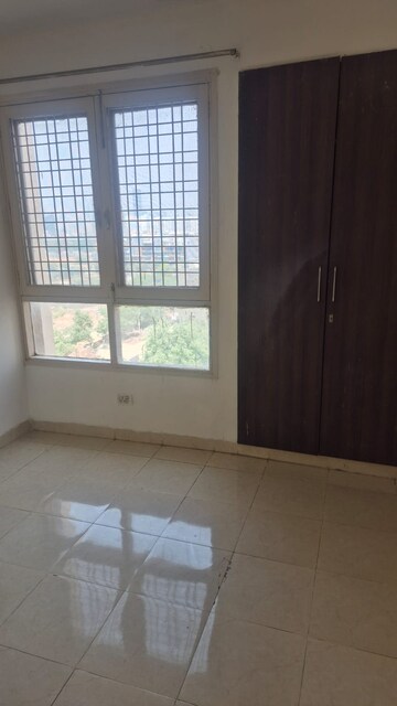 Room in 4 BHK Penthouse at Sector 18 Dwarka – for Sale