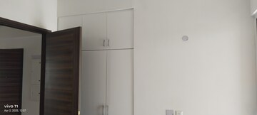 Furnished Amenities in 3.5 BHK Builder Floor at Smart World Orchard, Sector 61 – for Rent