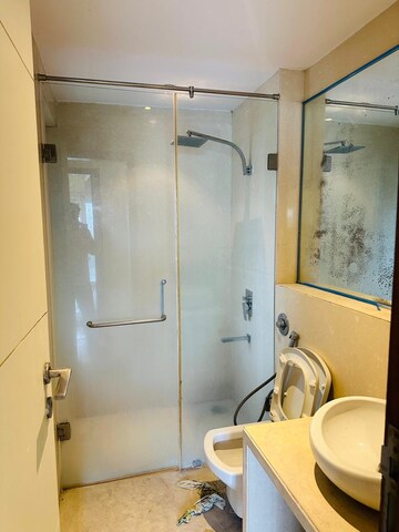 Master Bedroom in 2 BHK Apartment at RNA Continental, Chembur – for Rent