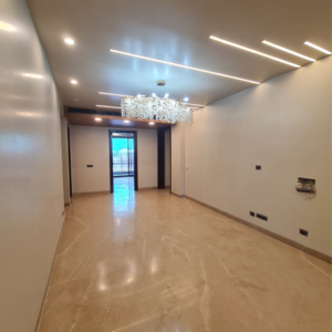 Room in 4 BHK Builder Floor at Unitech Greenwood City Apartment, Sector 45 – for Sale