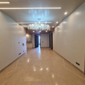 Room in 4 BHK Builder Floor at Unitech Greenwood City Apartment, Sector 45 – for Sale