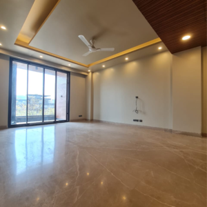 Room in 4 BHK Builder Floor at Unitech Greenwood City Apartment, Sector 45 – for Sale