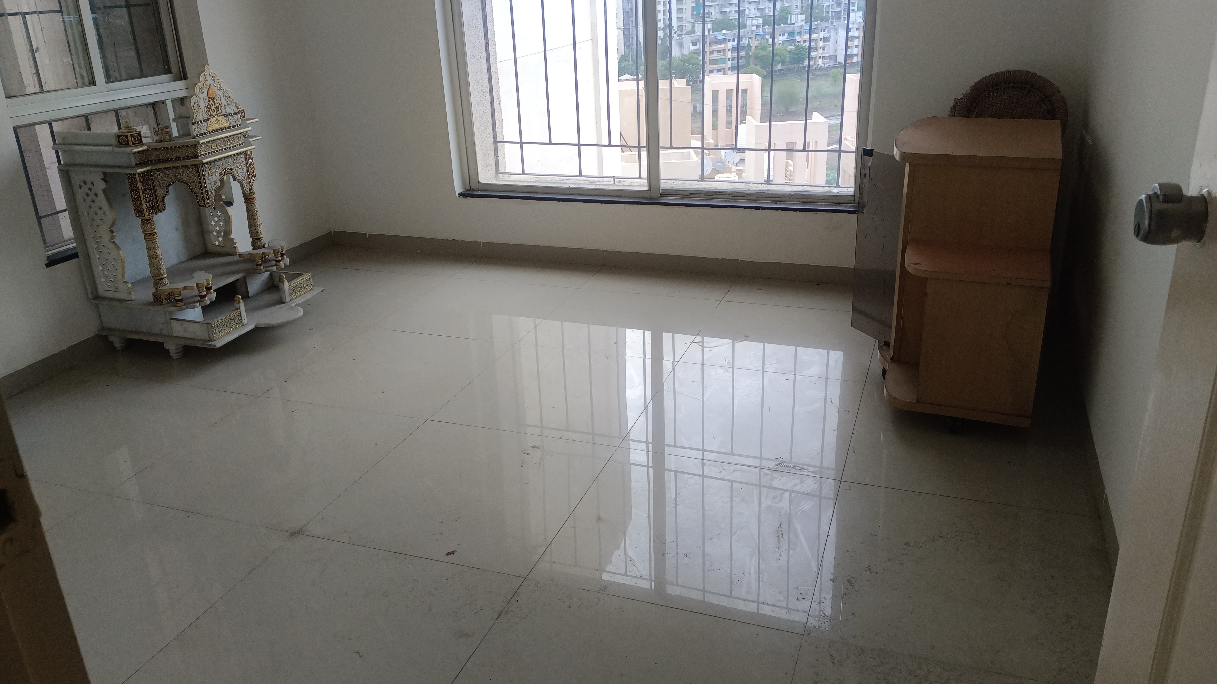 2 BHK + Servant Room Apartment For Rent in Renuka Gloria