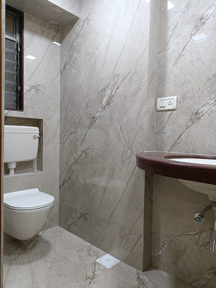 Bathroom, vikram-apartments 2 Bedroom 1150 Sq.Ft. Apartment In Khar West Mumbai 8711305